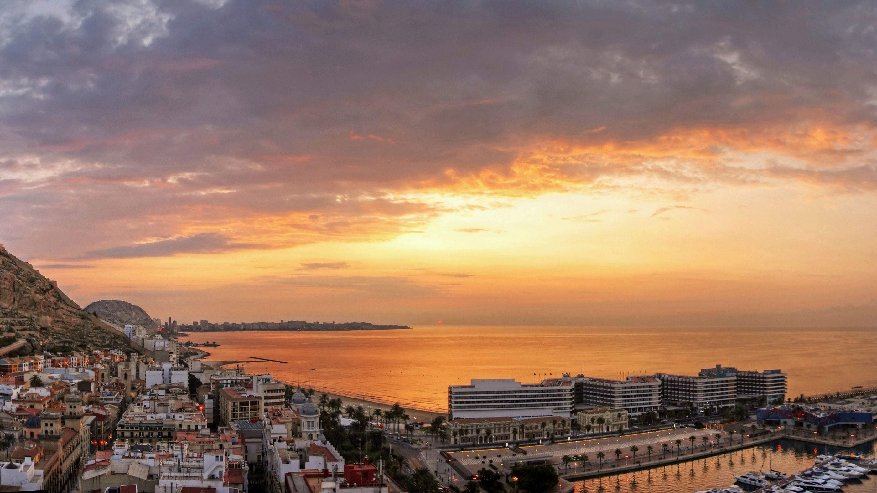 Alicante i gryningen