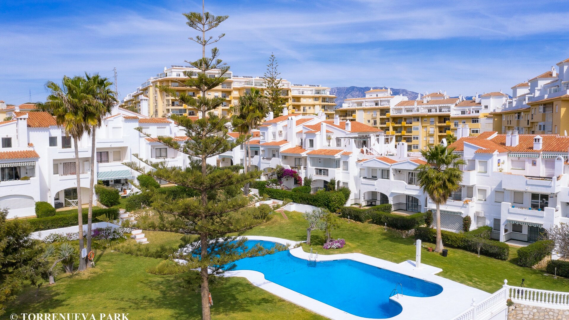 Apartamentos Torrenueva Park - Poolområdet