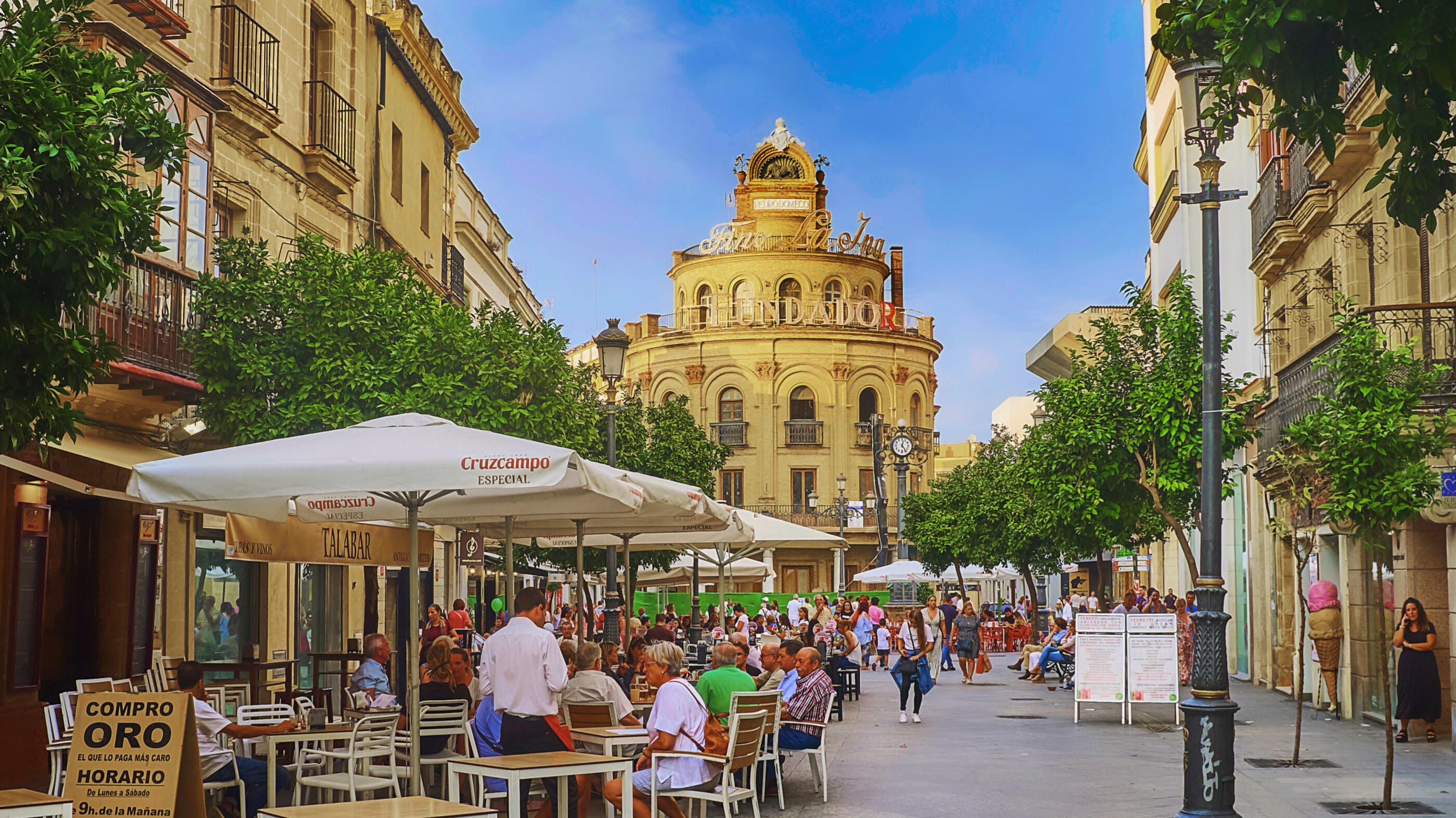 Uteserveringar på Calle Larga - Jerez de la Frontera