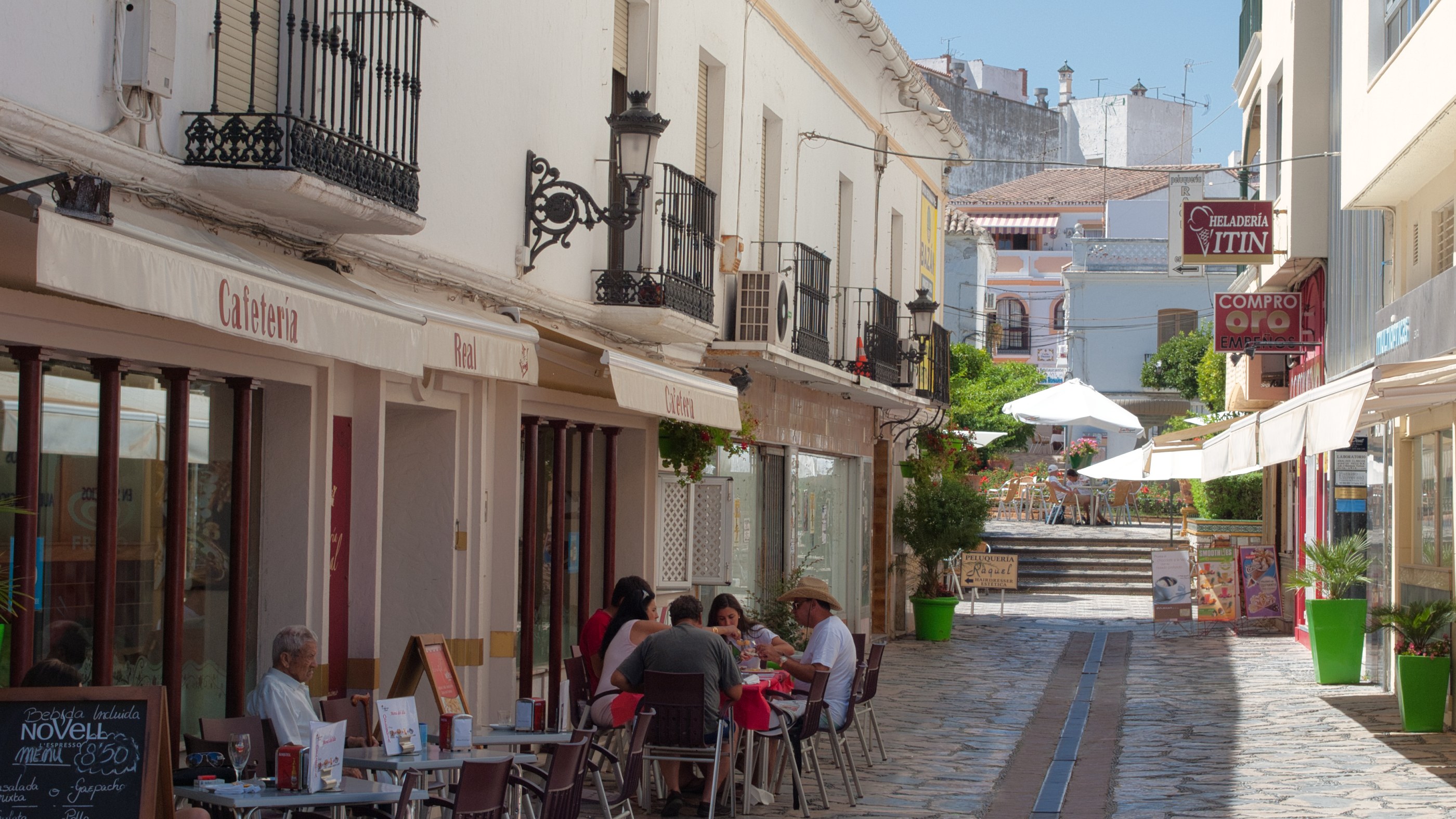 Estepona stad - Restauranger och uteserveringar