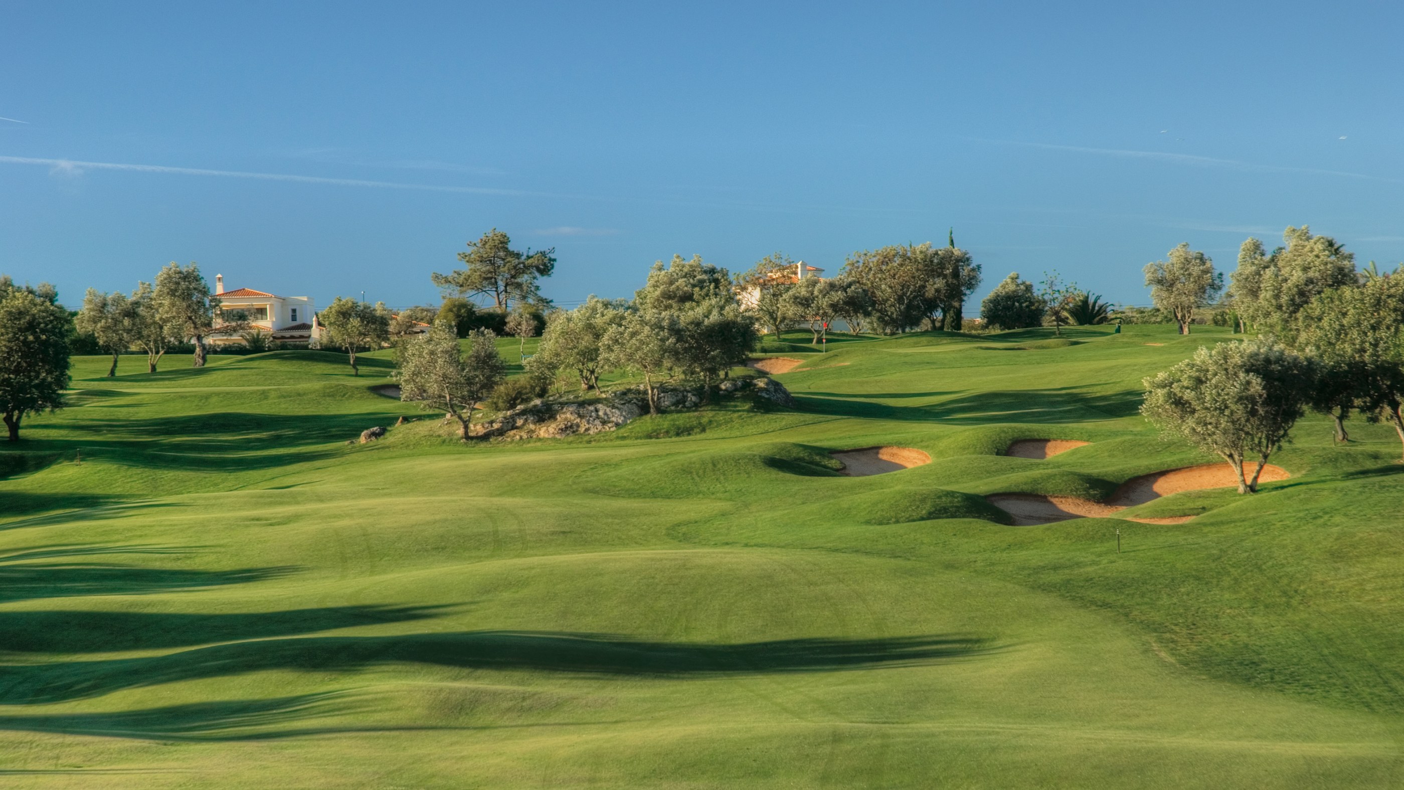 Gramacho Golf - Vy över första hålet