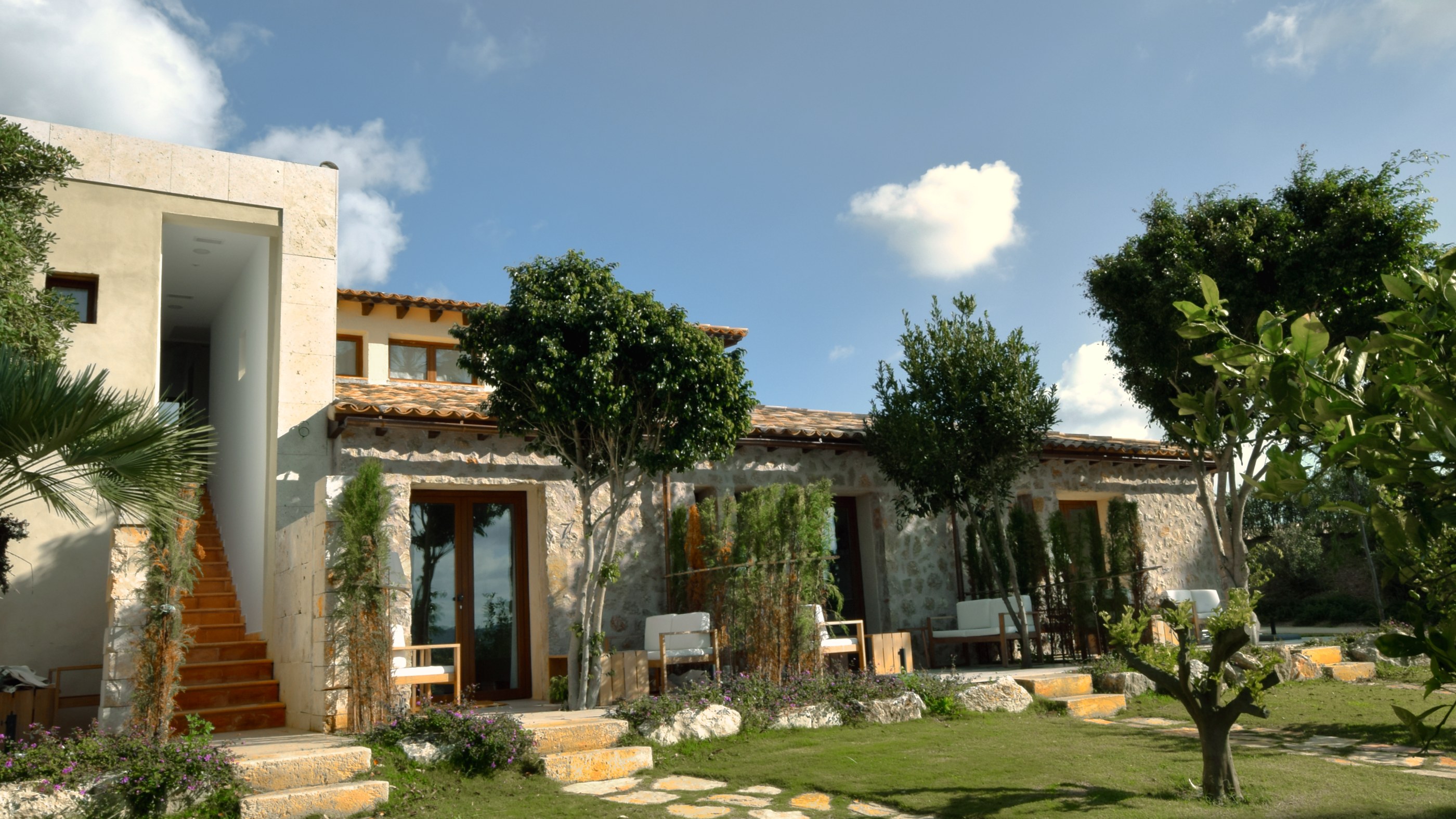 Pula Golf Resort - Framsidan på lägenhetslängan