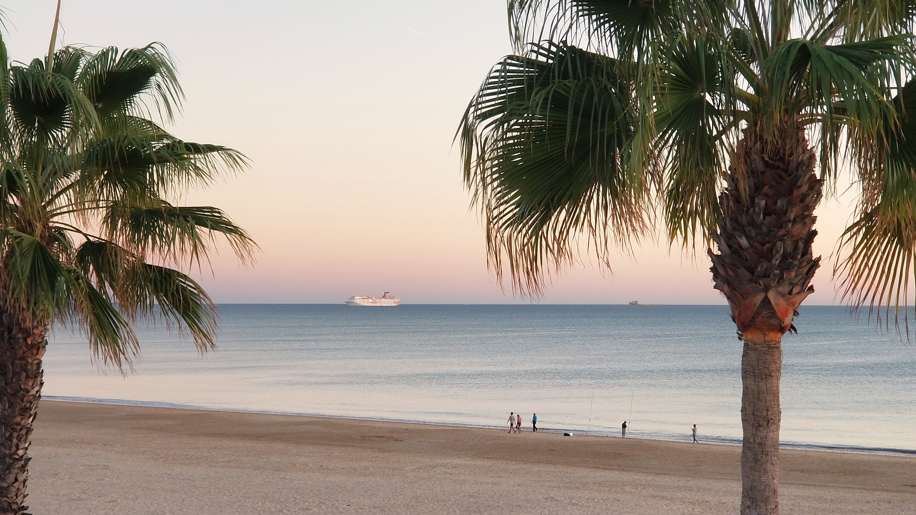 Rota - Stranden i skymningen