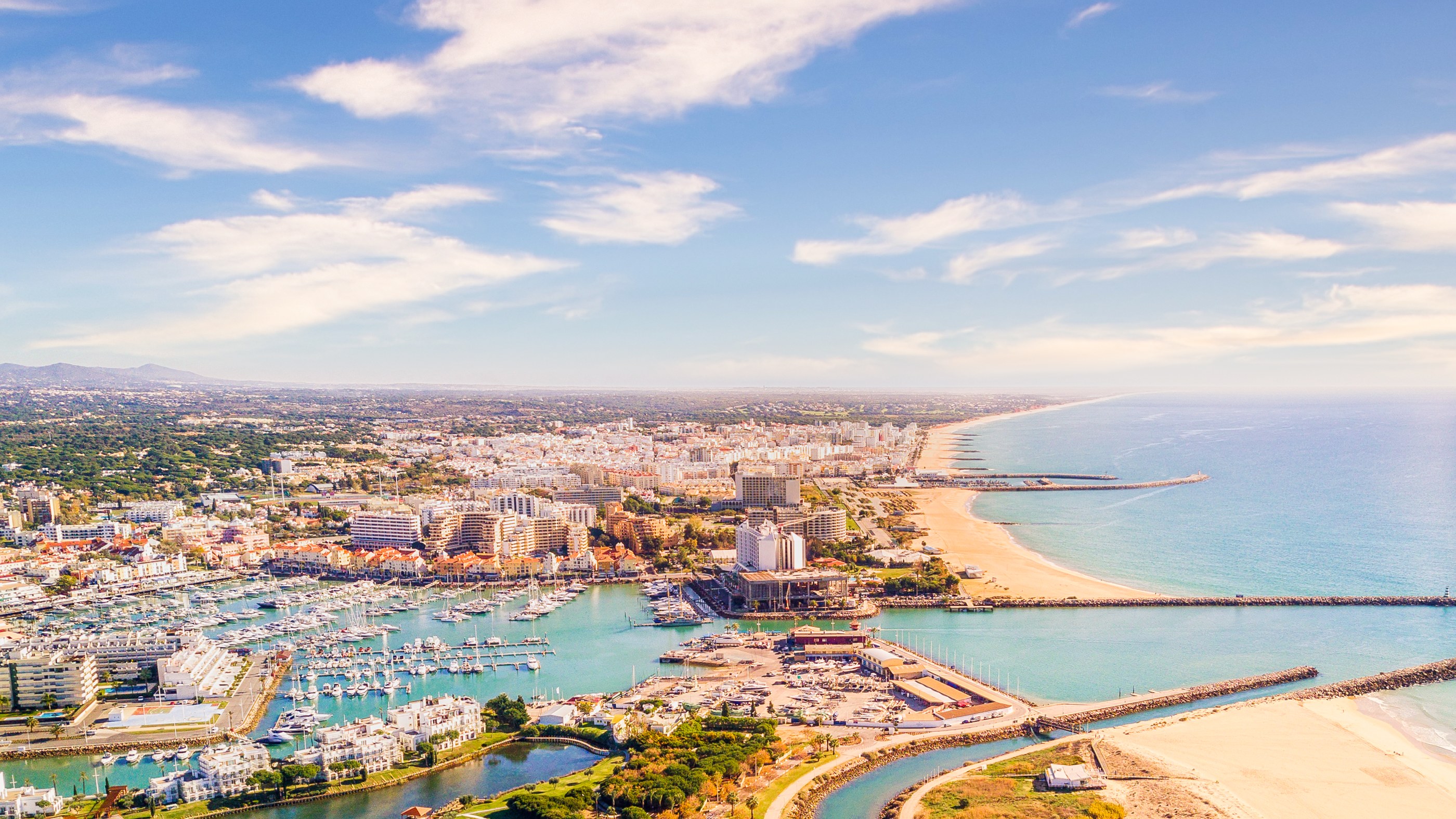 Villamoura - Hamnen, centrum och hotellen